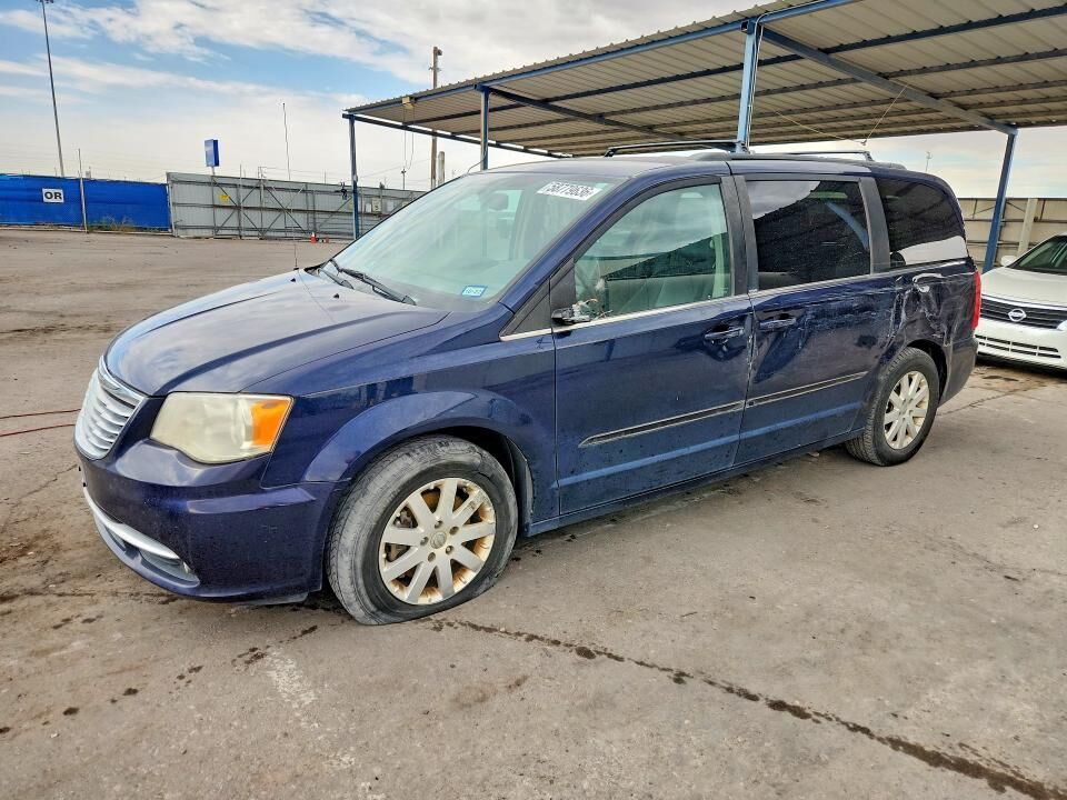 2014 CHRYSLER Town and Country
