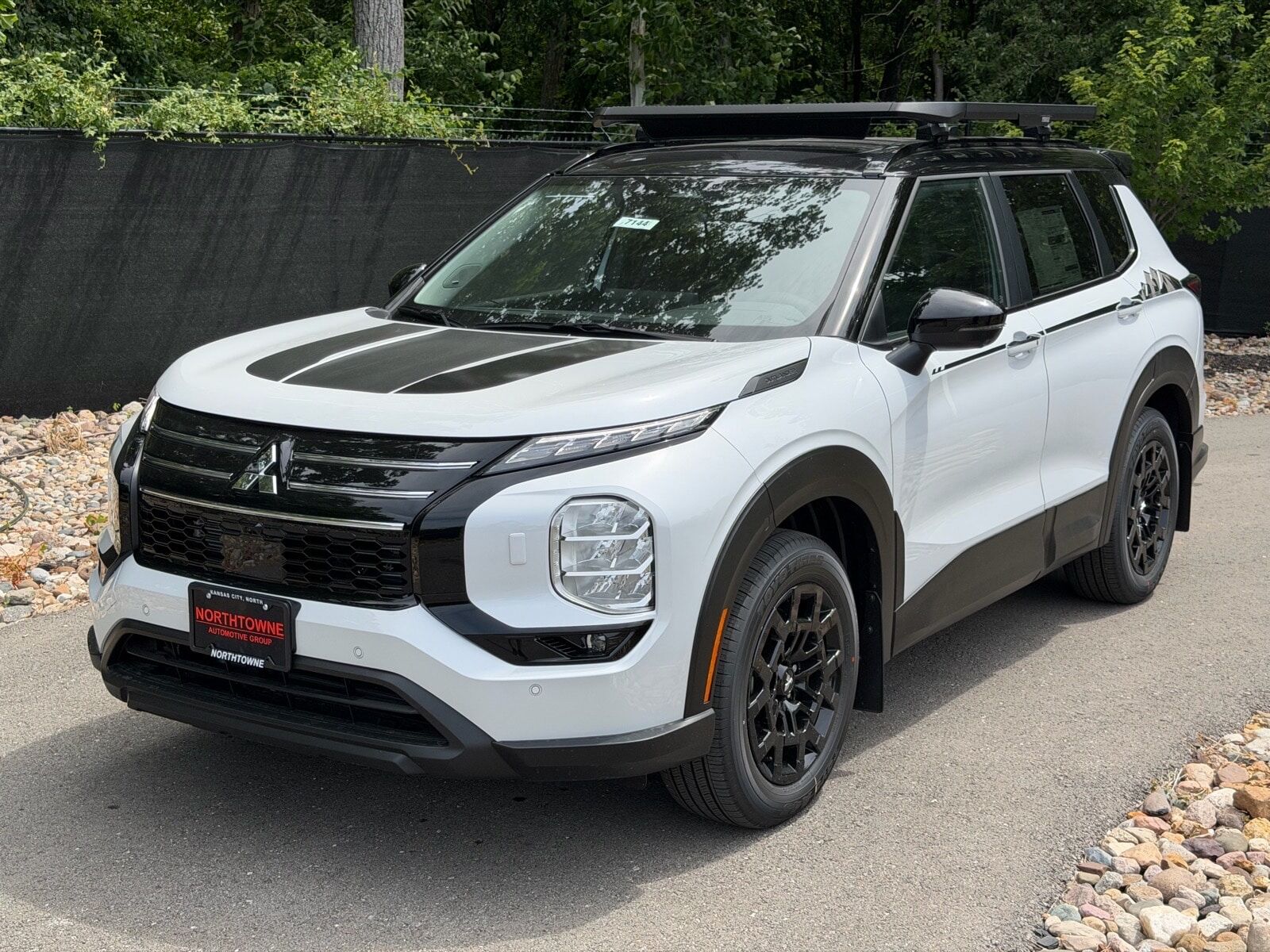 2026 MITSUBISHI Outlander