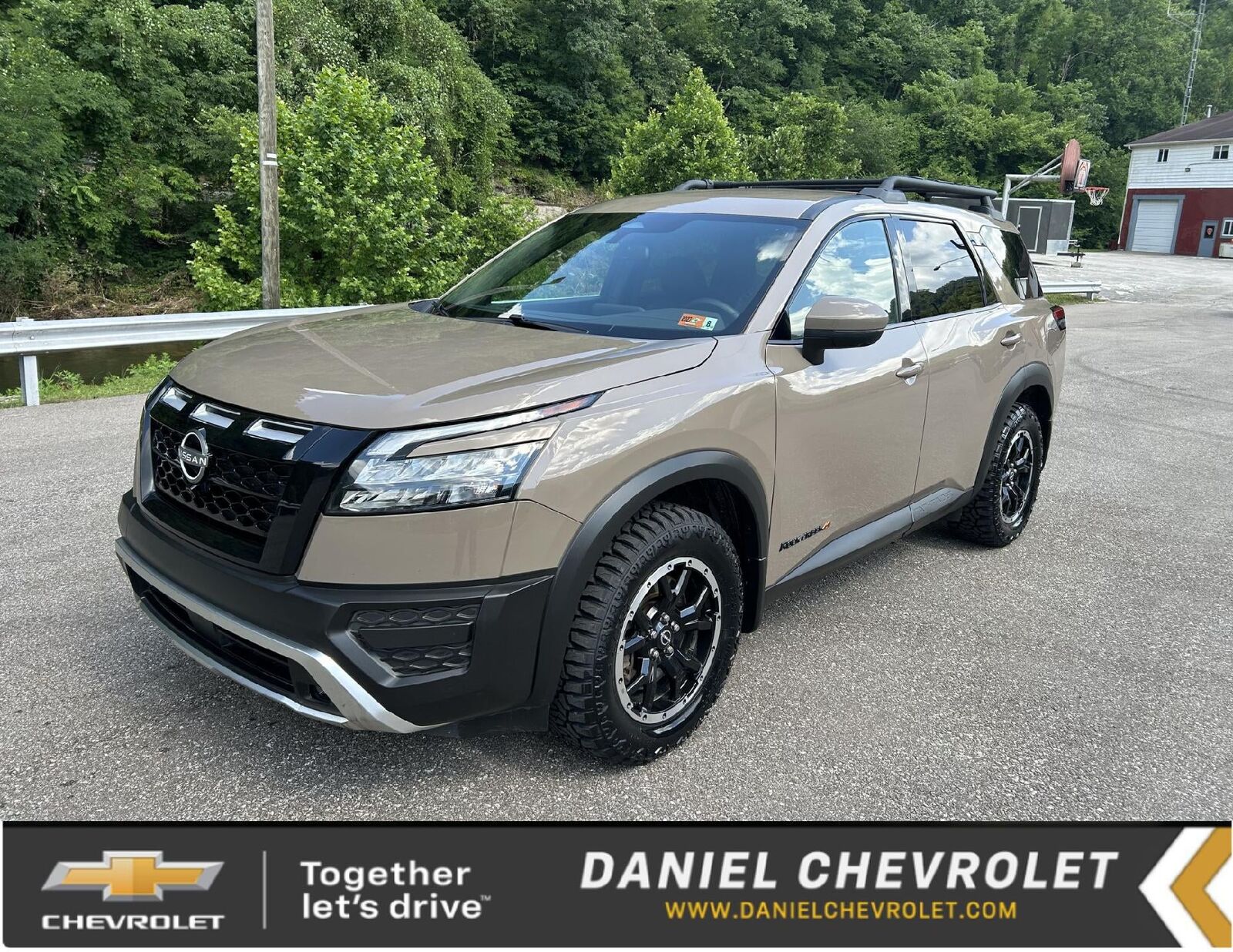 2024 NISSAN Pathfinder