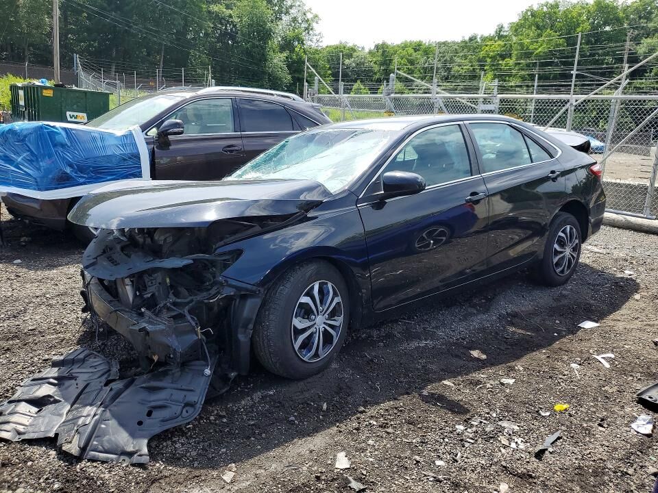 2017 TOYOTA Camry