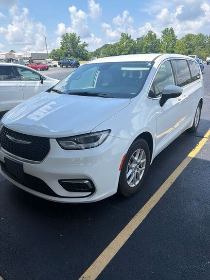 2023 CHRYSLER Pacifica