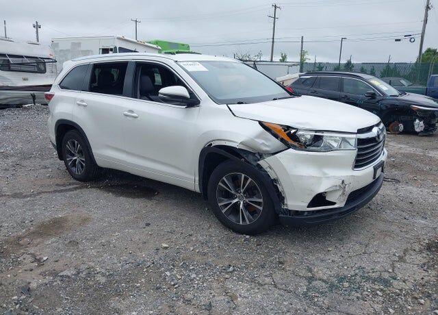 2016 TOYOTA Highlander