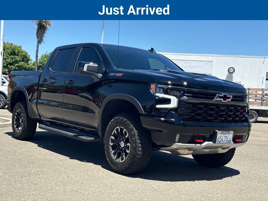 2025 CHEVROLET Silverado