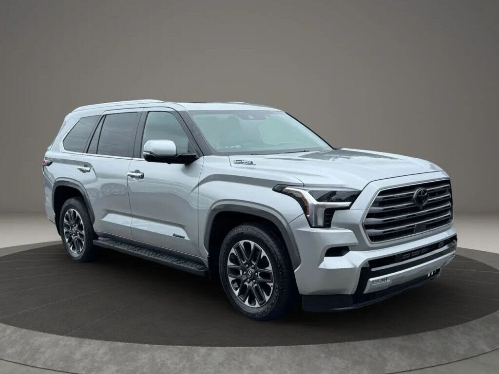 2025 TOYOTA Sequoia