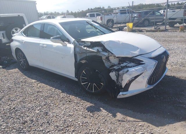 2023 LEXUS ES