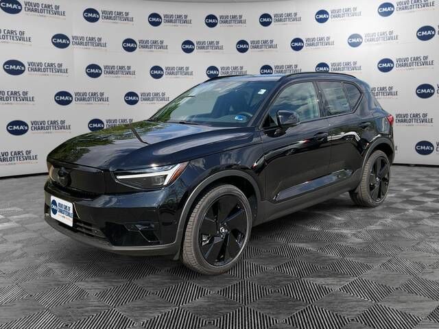 2026 VOLVO EX40