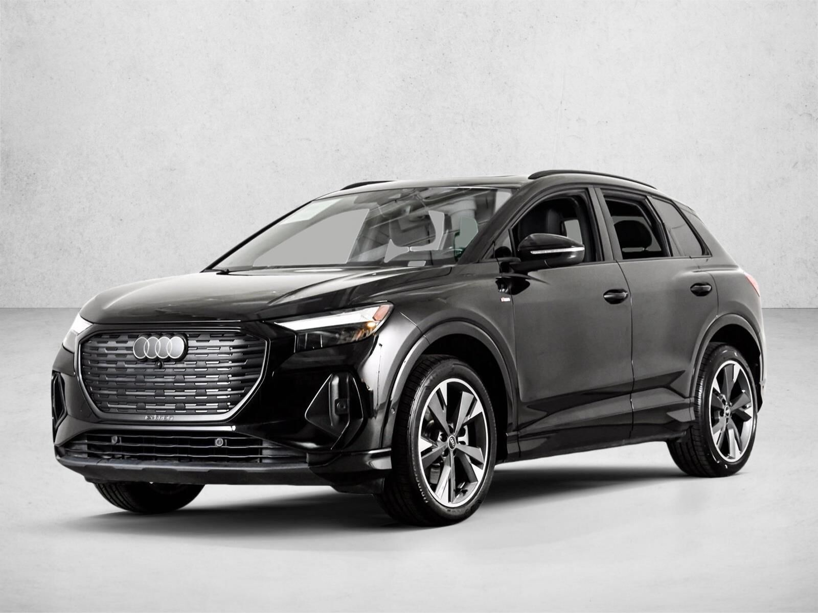 2023 AUDI Q4