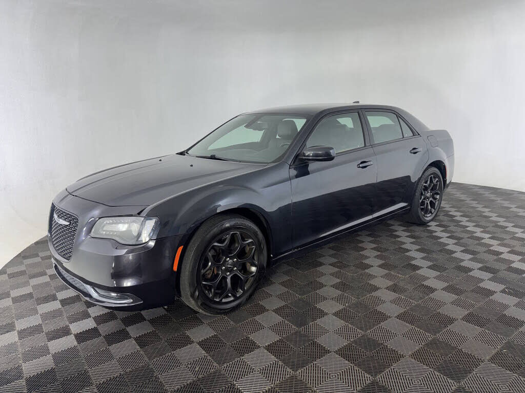 2019 CHRYSLER 300