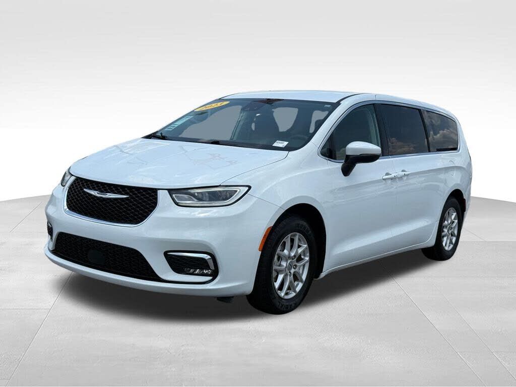 2023 CHRYSLER Pacifica
