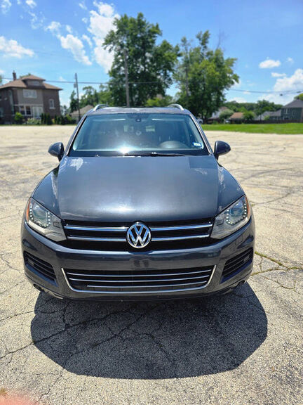 2012 VOLKSWAGEN Touareg