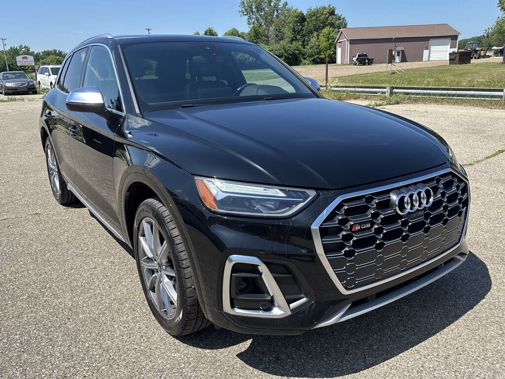 2022 AUDI SQ5