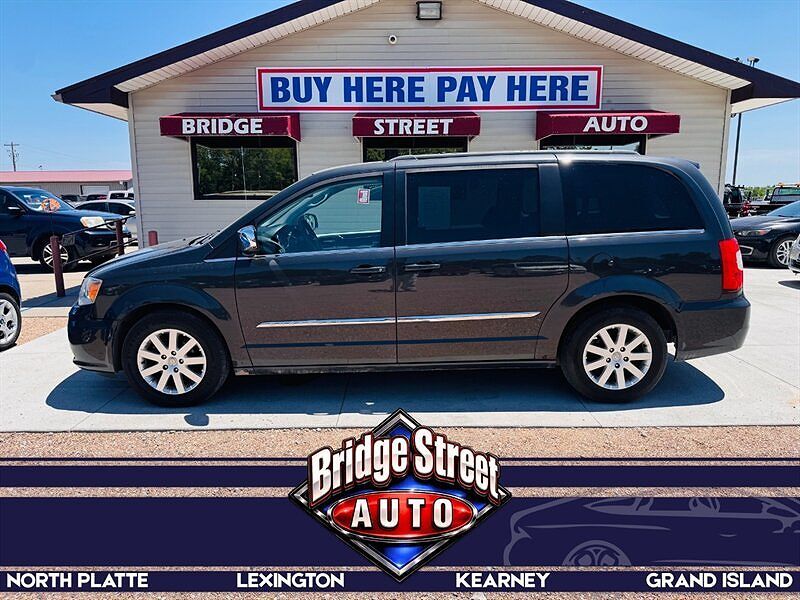 2011 CHRYSLER Town and Country