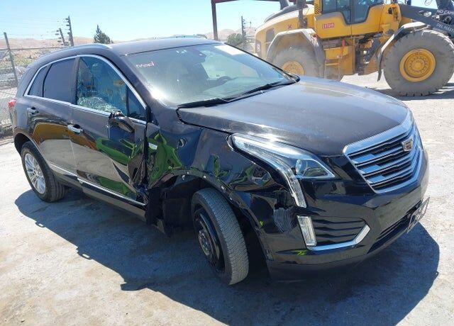 2017 CADILLAC XT5