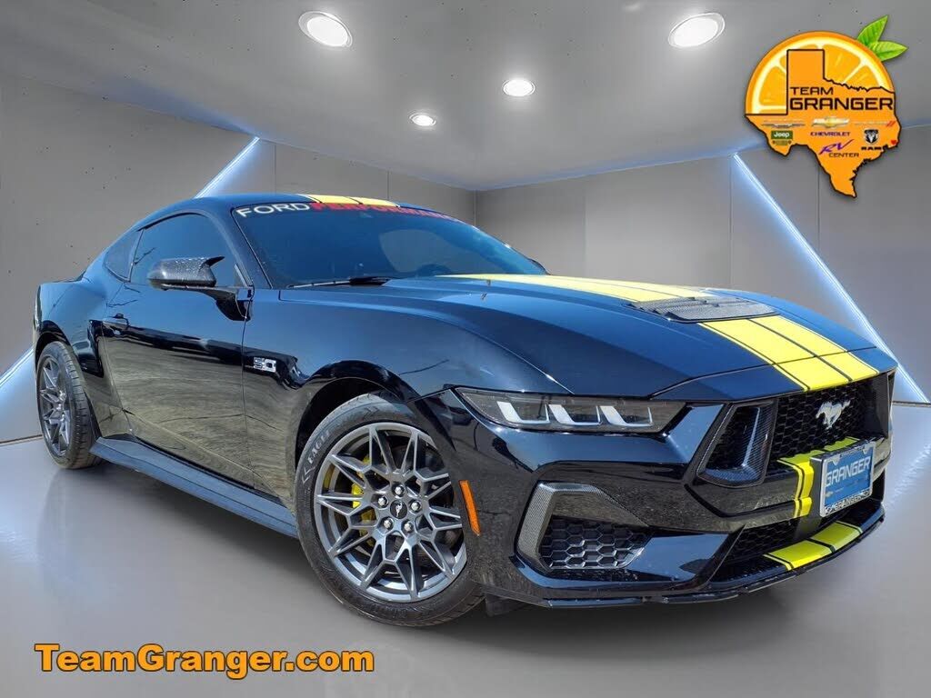 2025 FORD Mustang