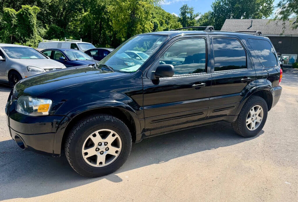 2005 FORD Escape