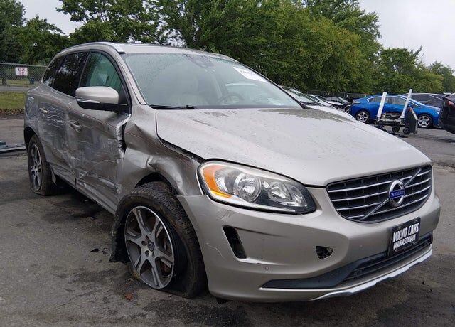 2015 VOLVO XC60