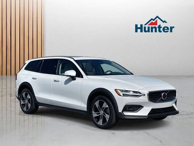 2026 VOLVO V60CC
