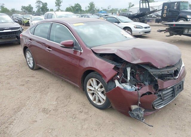 2013 TOYOTA Avalon
