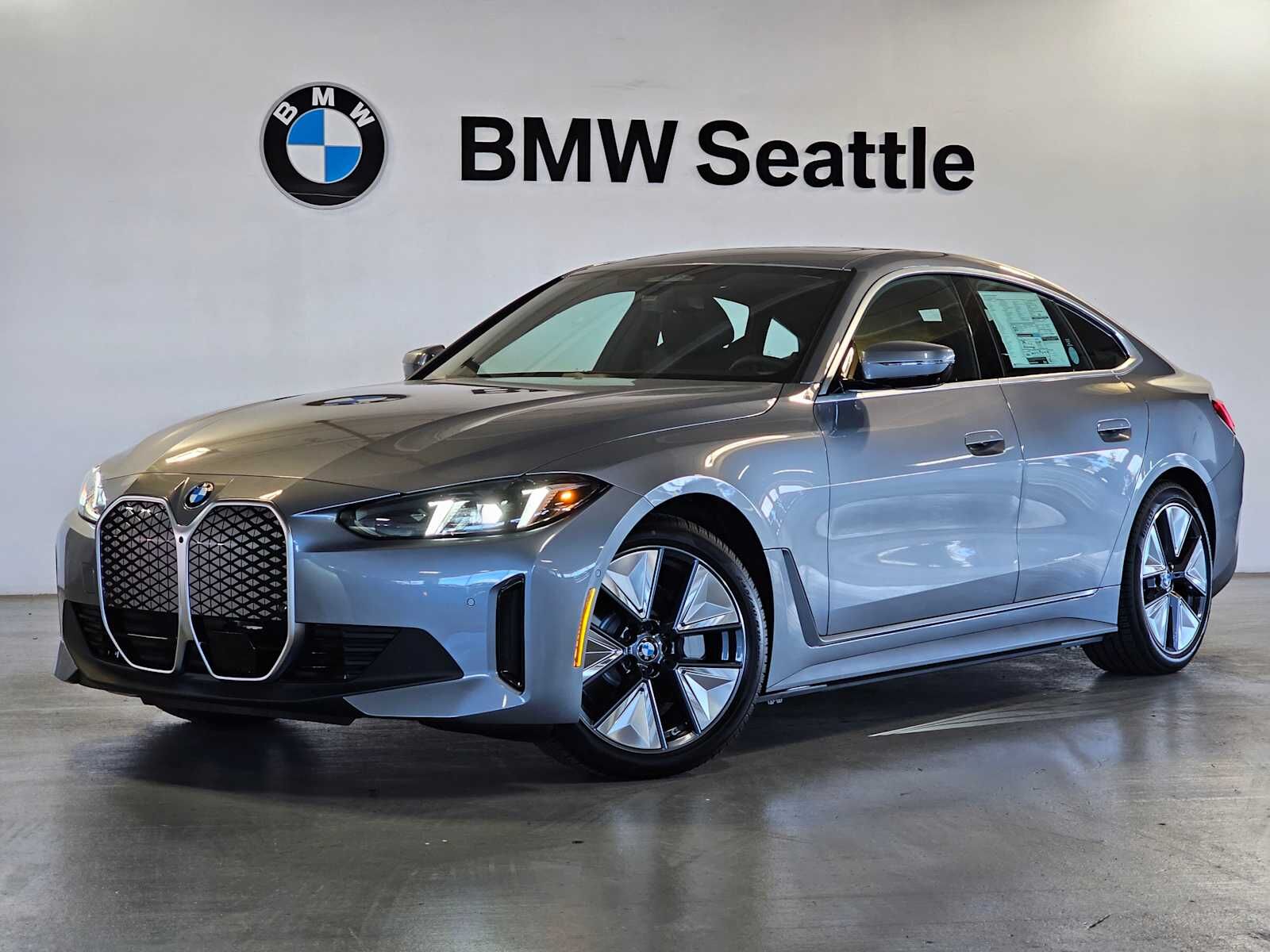 2026 BMW i4