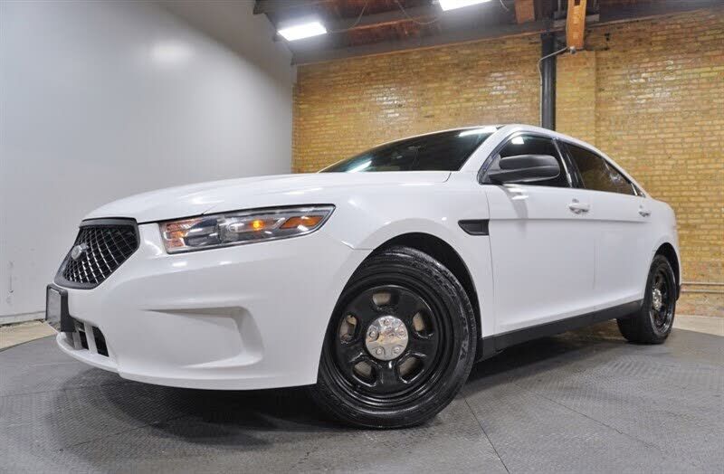 2013 FORD Taurus