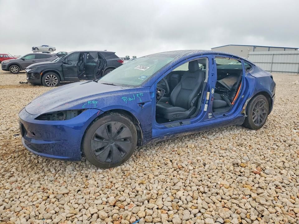 2024 TESLA Model 3