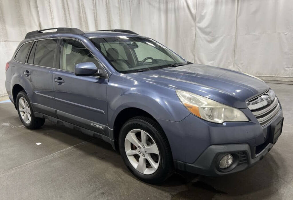 2013 SUBARU Outback