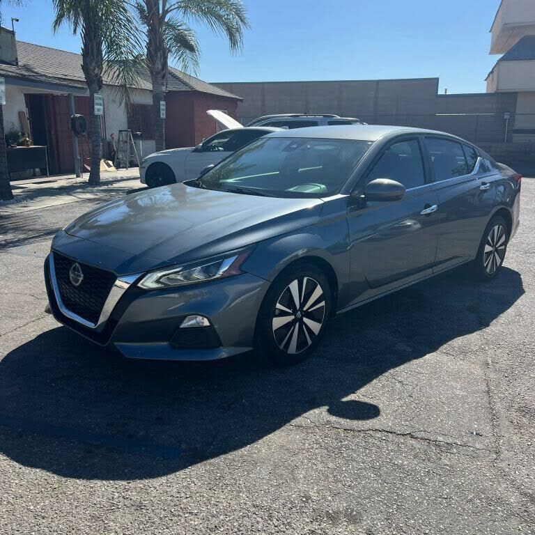 2022 NISSAN Altima