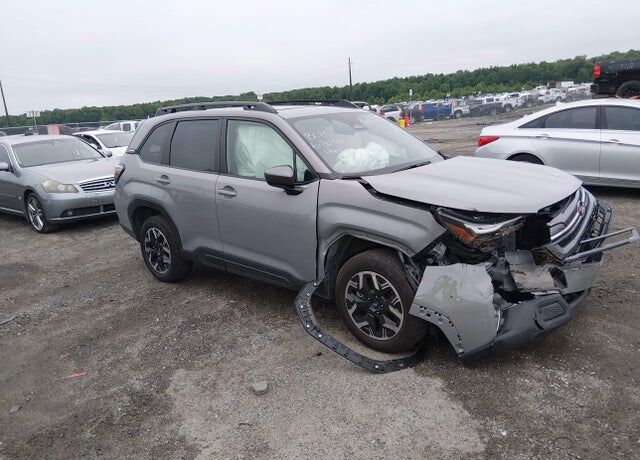 2025 SUBARU Forester