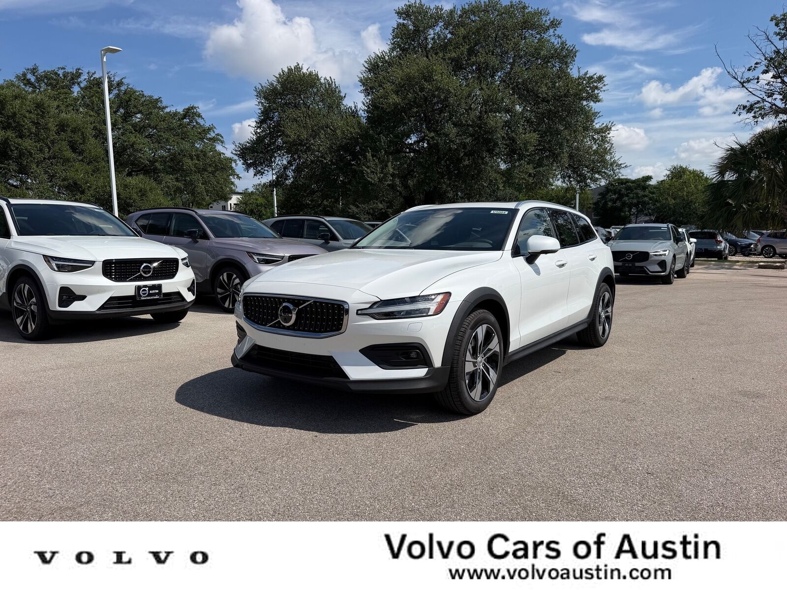 2026 VOLVO V60CC