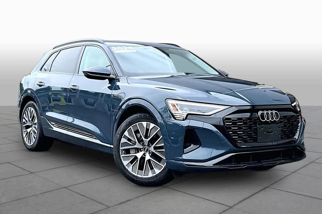 2024 Audi Q8