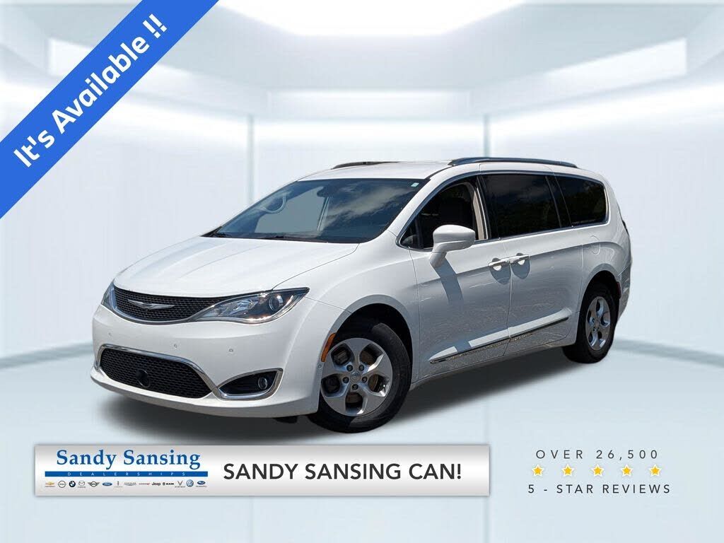 2017 CHRYSLER Pacifica