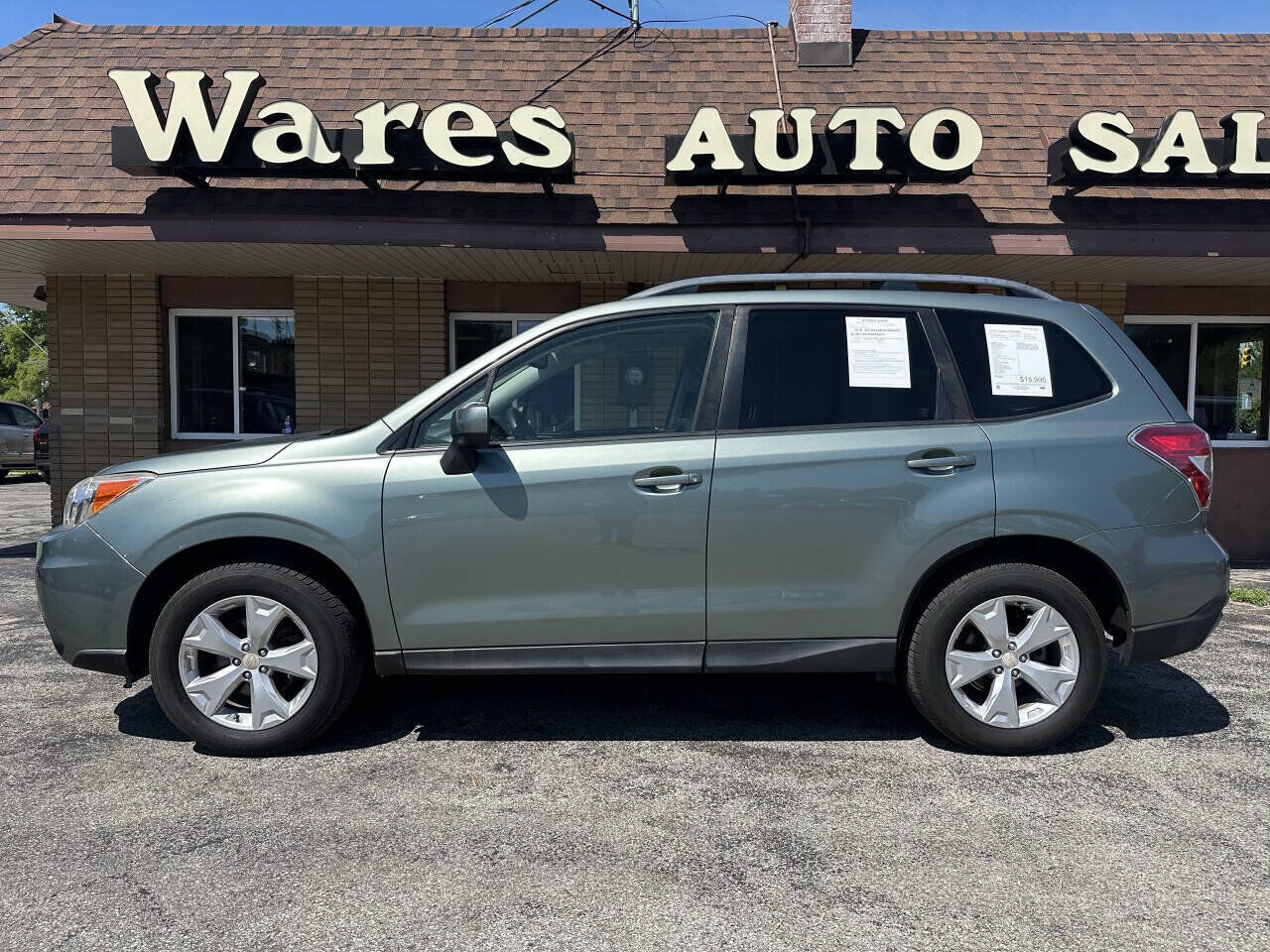 2016 SUBARU Forester