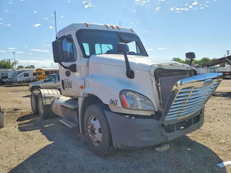 2014 FREIGHTLINER Cascadia