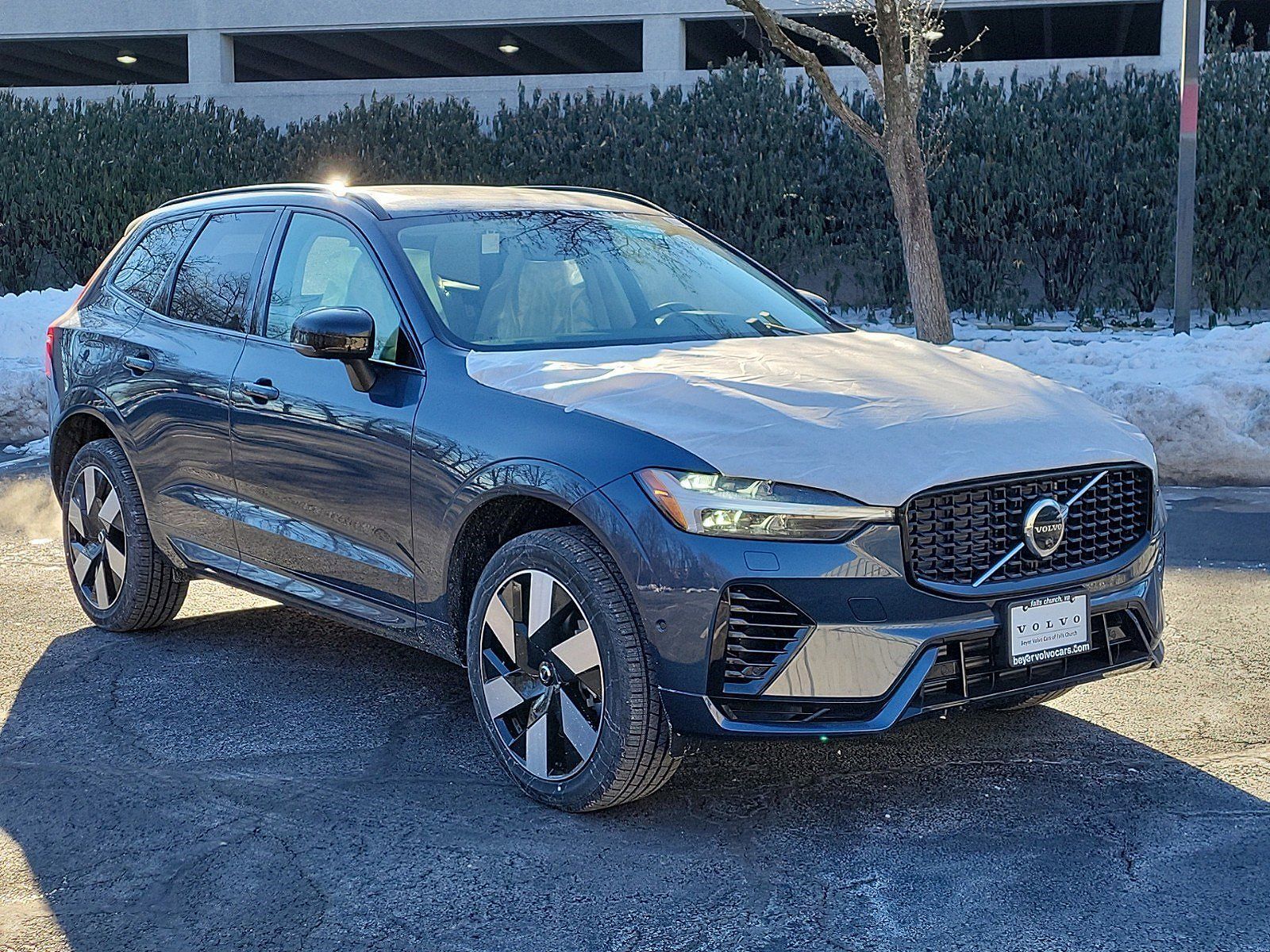 2025 VOLVO XC60