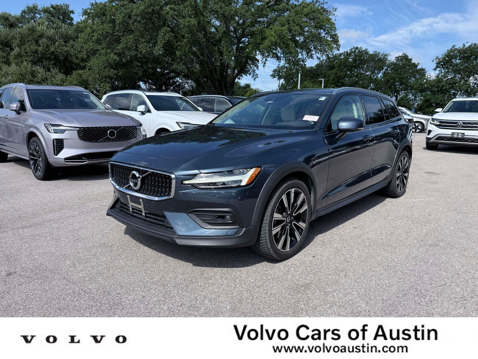2020 VOLVO V60CC