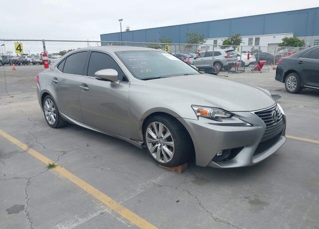 2016 LEXUS IS