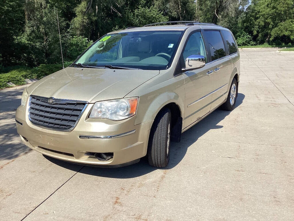 2010 CHRYSLER Town and Country