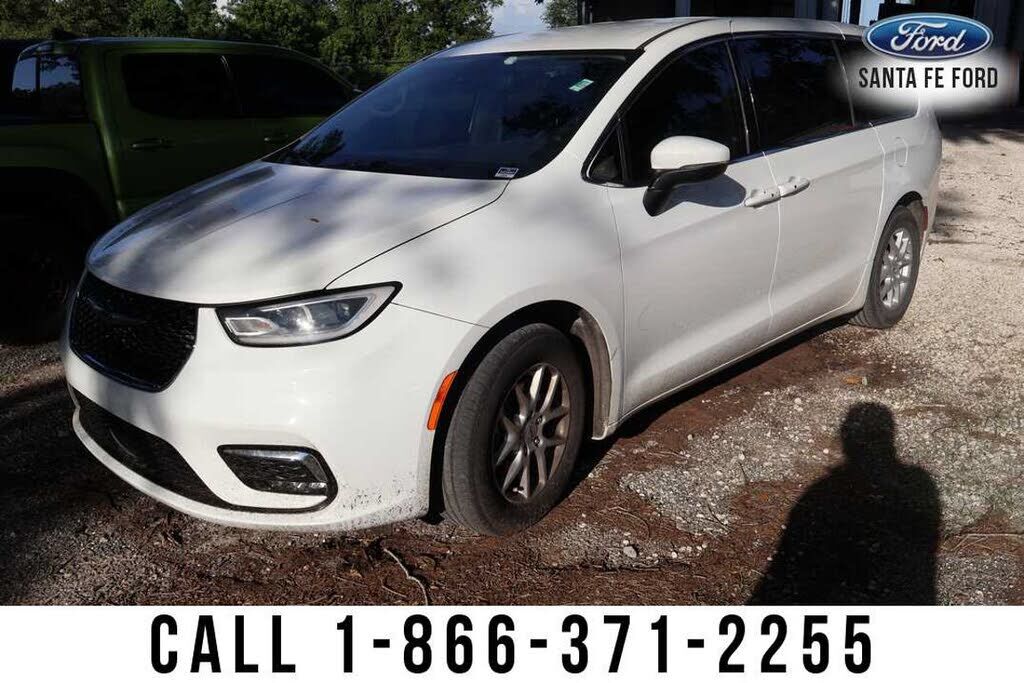 2023 CHRYSLER Pacifica