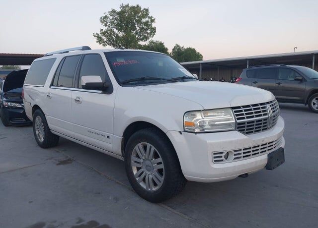 2011 LINCOLN Navigator