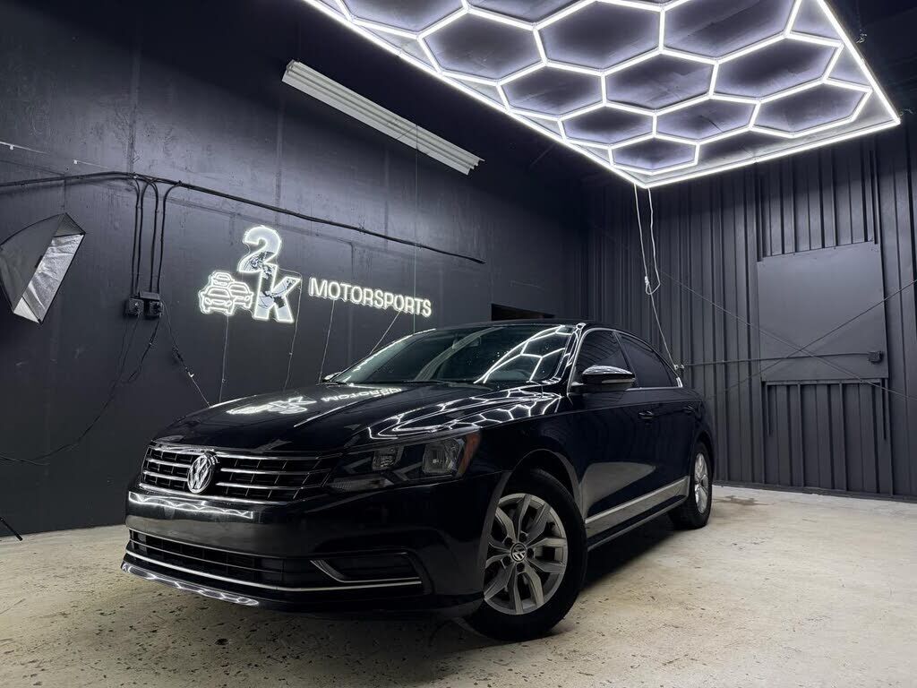 2016 VOLKSWAGEN Passat