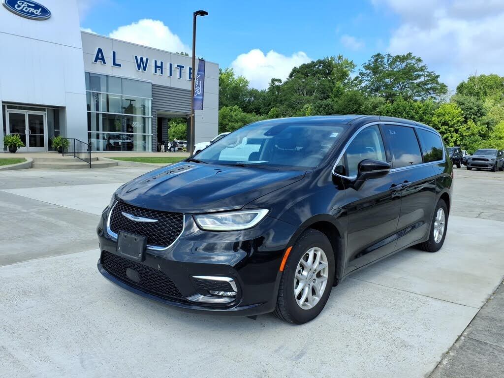 2023 CHRYSLER Pacifica