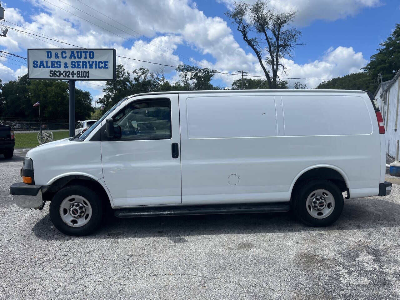 2017 GMC Savana