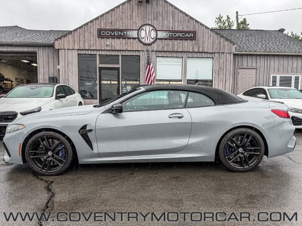 2023 BMW M8