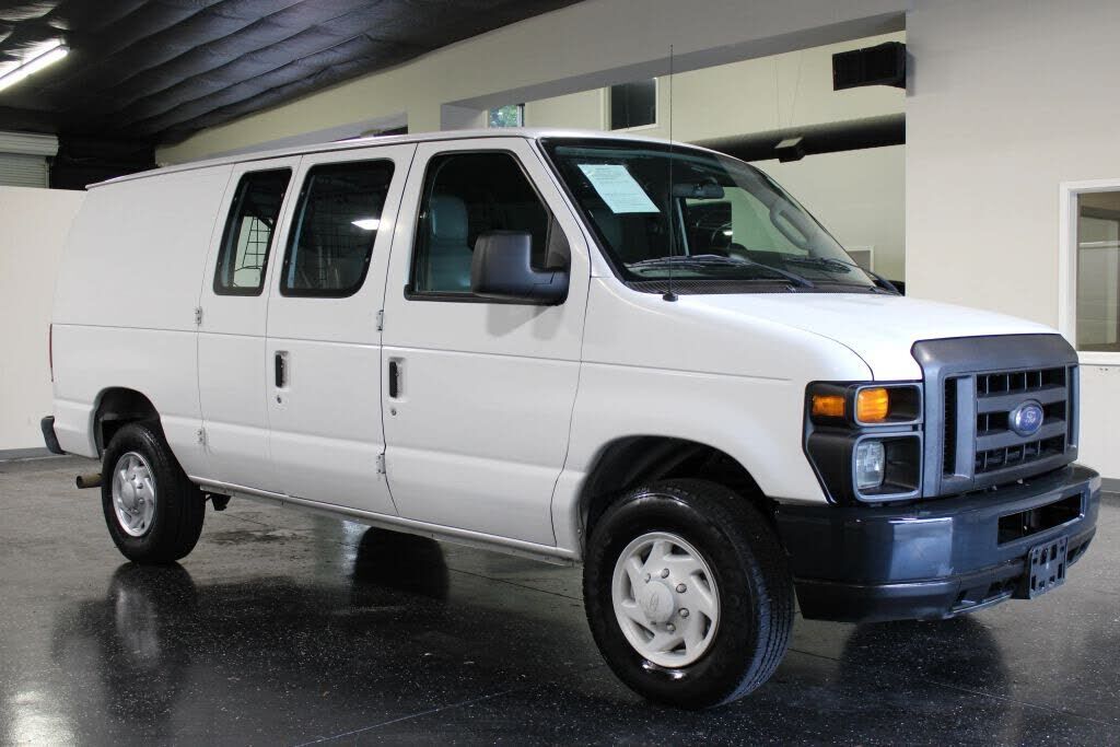 2009 FORD E-350