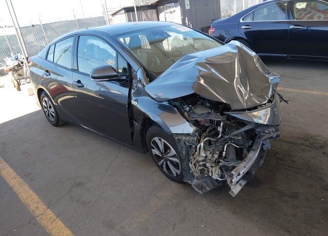 2017 TOYOTA Prius