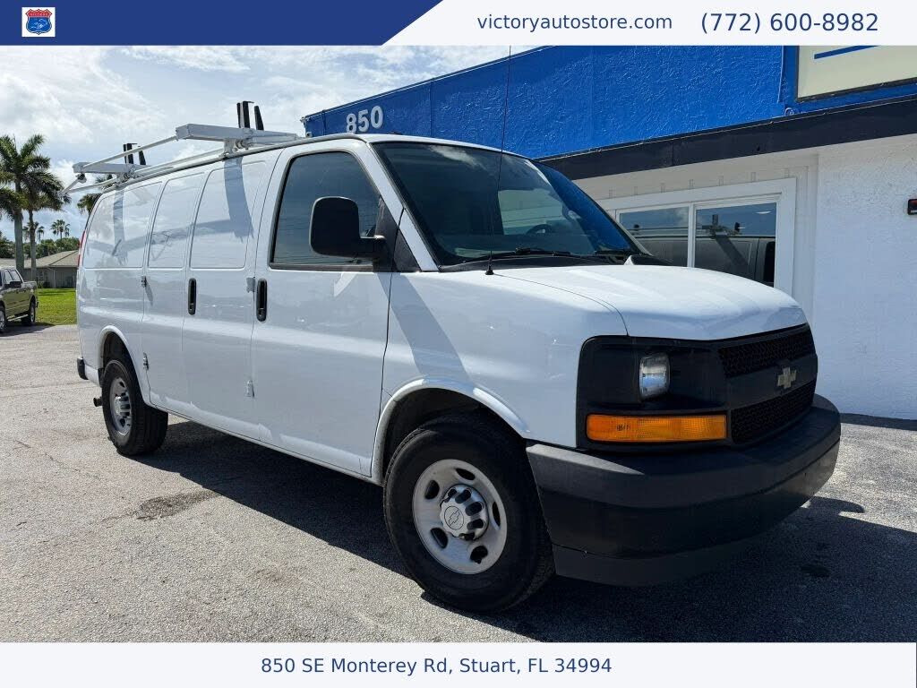 2017 CHEVROLET Express