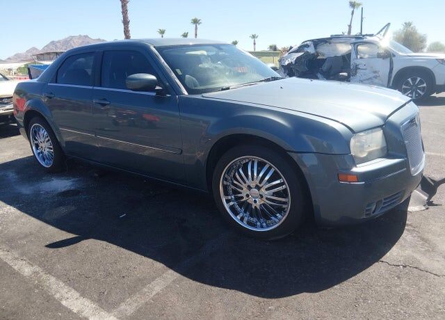 2005 CHRYSLER 300