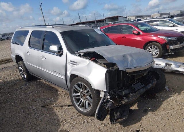 2013 CADILLAC Escalade