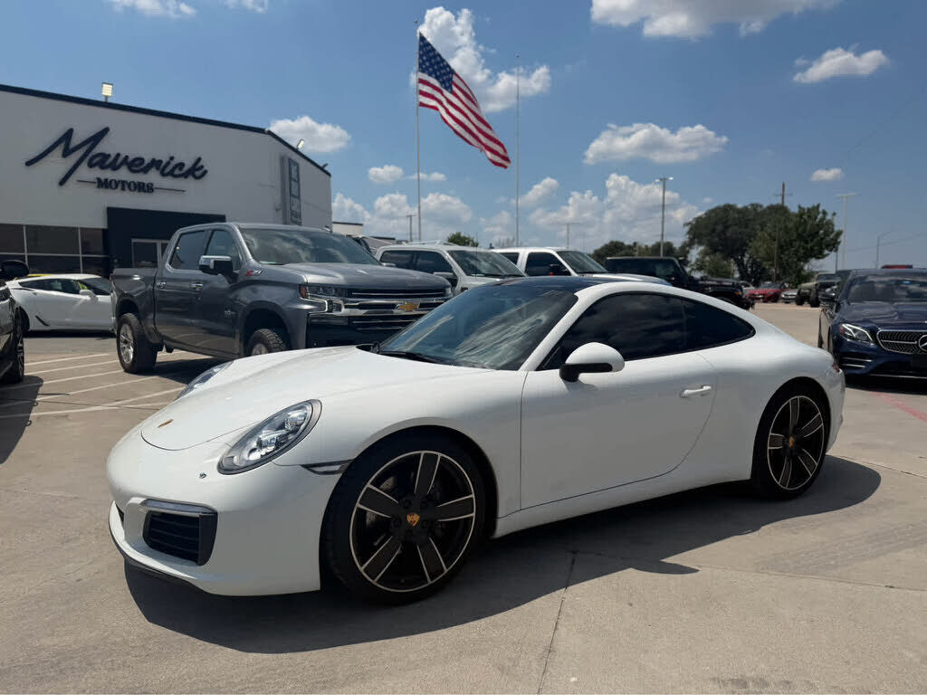 2017 PORSCHE 911