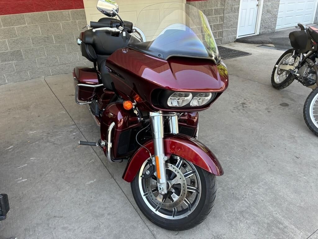 2017 HARLEY DAVIDSON FLTRU / Road Glide Ultra